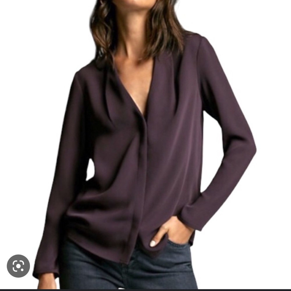 Aritzia Babaton Power Blouse. Size S